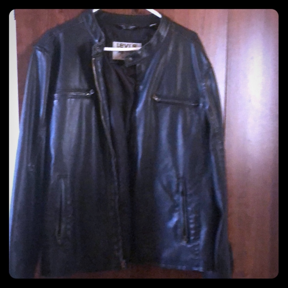 Men’s Levi’s Leather Jacket.